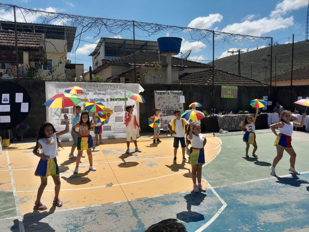 Alunos da Escola Municipal João Mazilão, em Santos Dumont, desenvolvem 1ª Feira Cultural